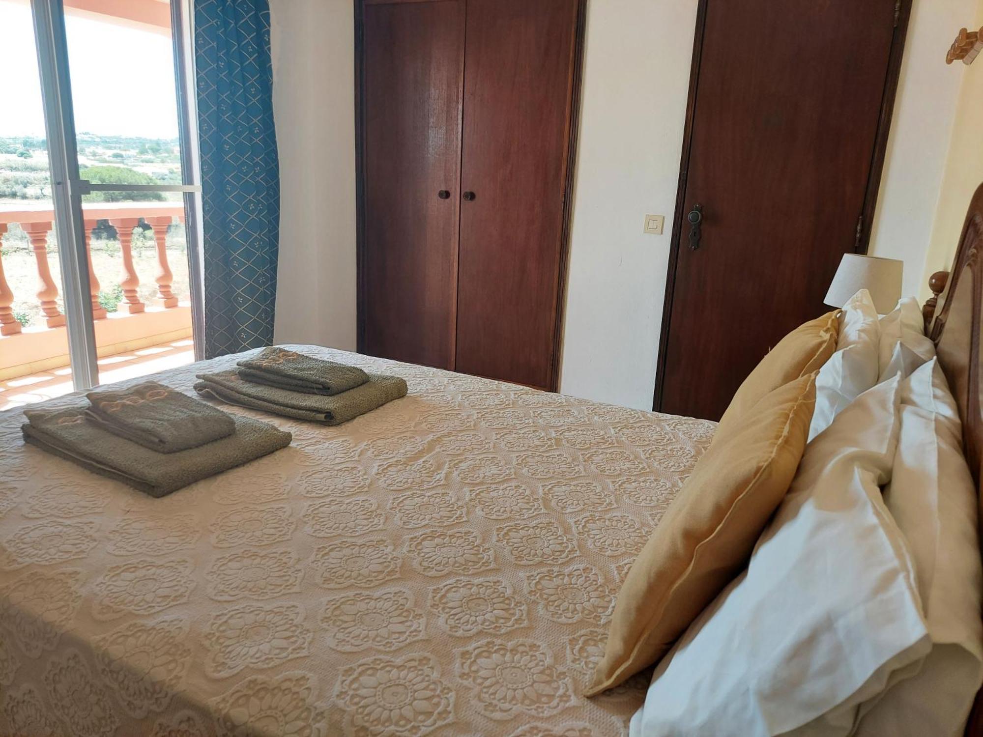 Hotel Vivenda Os Silvas à Odiáxere Chambre photo