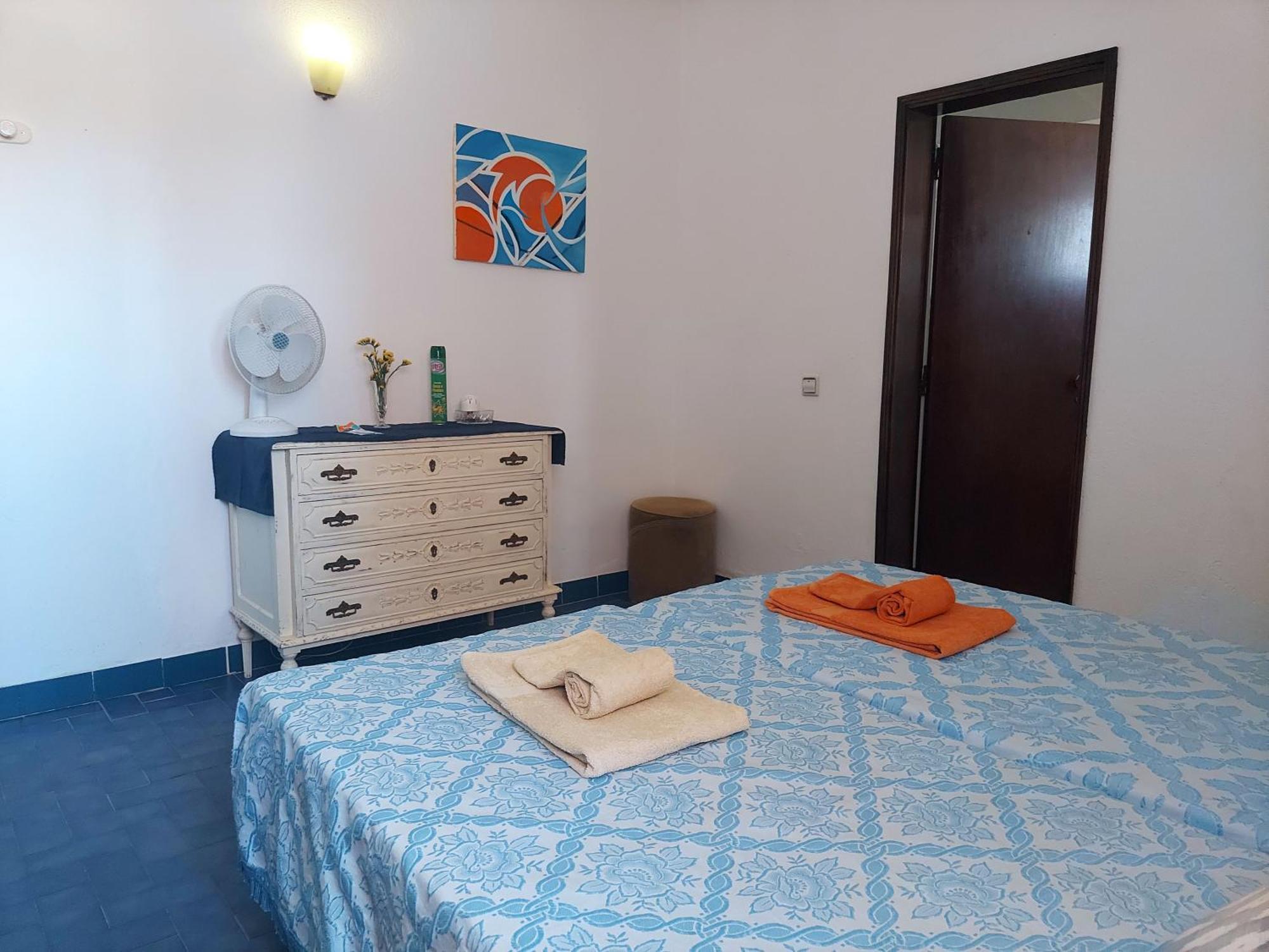 Hotel Vivenda Os Silvas à Odiáxere Chambre photo